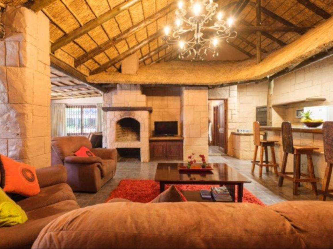 Motozi Lodge Pelindaba Esterno foto
